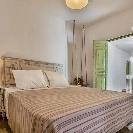 Encanto Bed & Breakfast Canillas de Aceituno