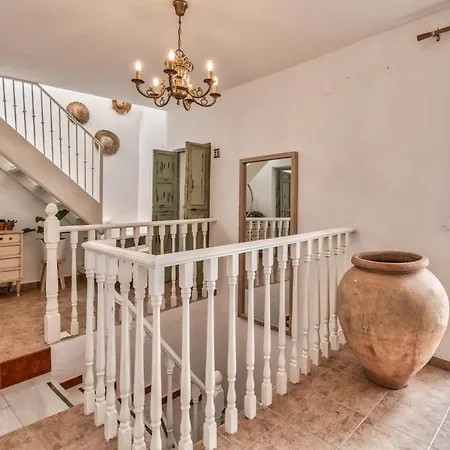 Encanto Bed & Breakfast Canillas de Aceituno