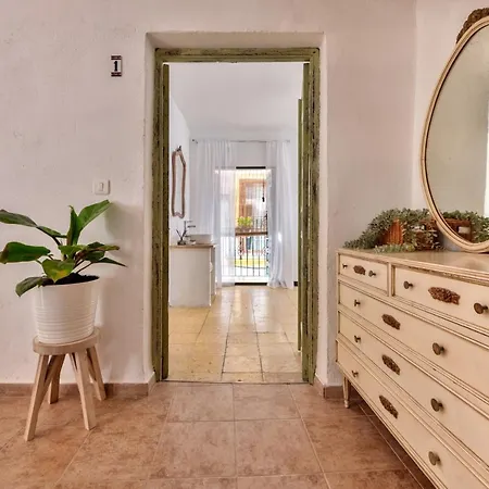 Bed & Breakfast Encanto Canillas de Aceituno